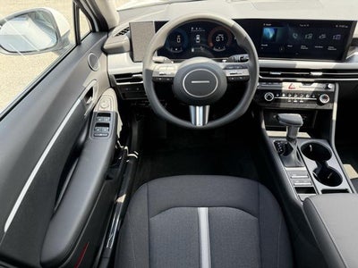 2025 Hyundai SONATA SE