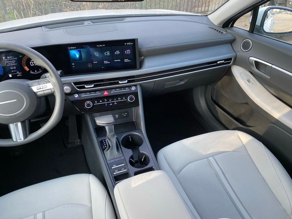 2025 Hyundai SONATA SE