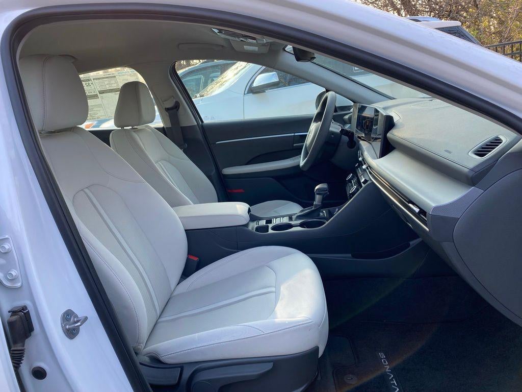 2025 Hyundai SONATA SE