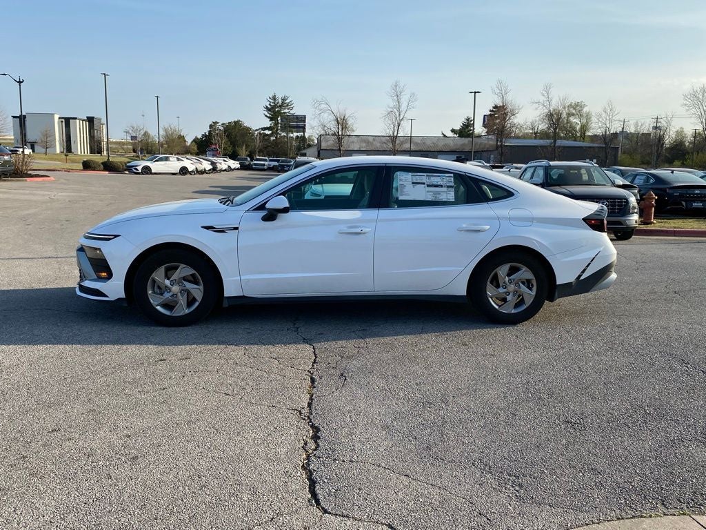 2025 Hyundai SONATA SE