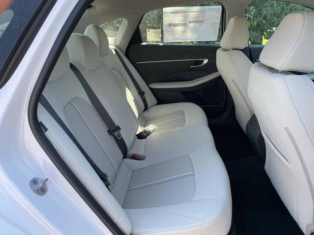 2025 Hyundai SONATA SE