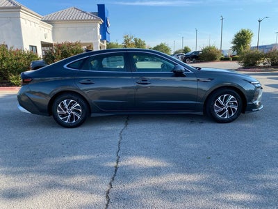 2026 Hyundai SONATA HYBRID Blue