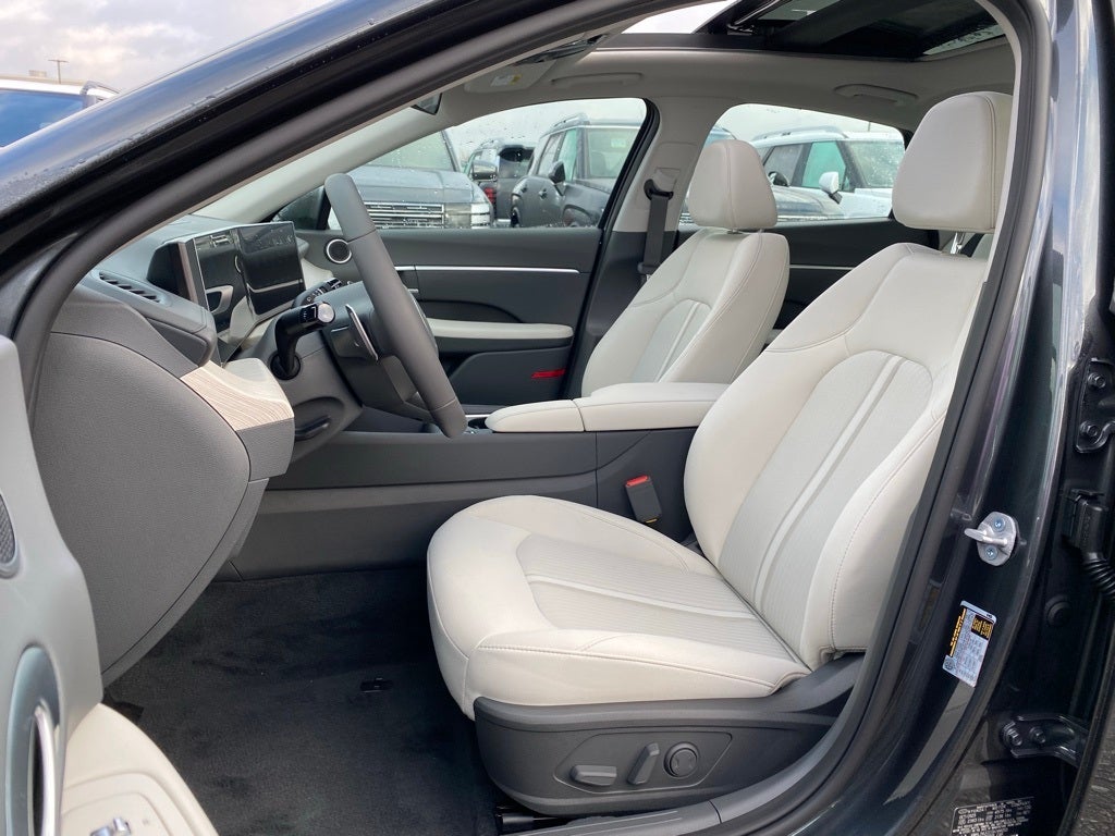 2026 Hyundai SONATA HYBRID SEL