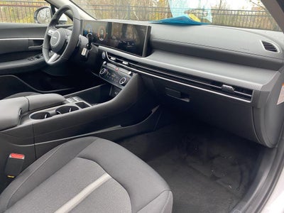 2026 Hyundai SONATA HYBRID SEL