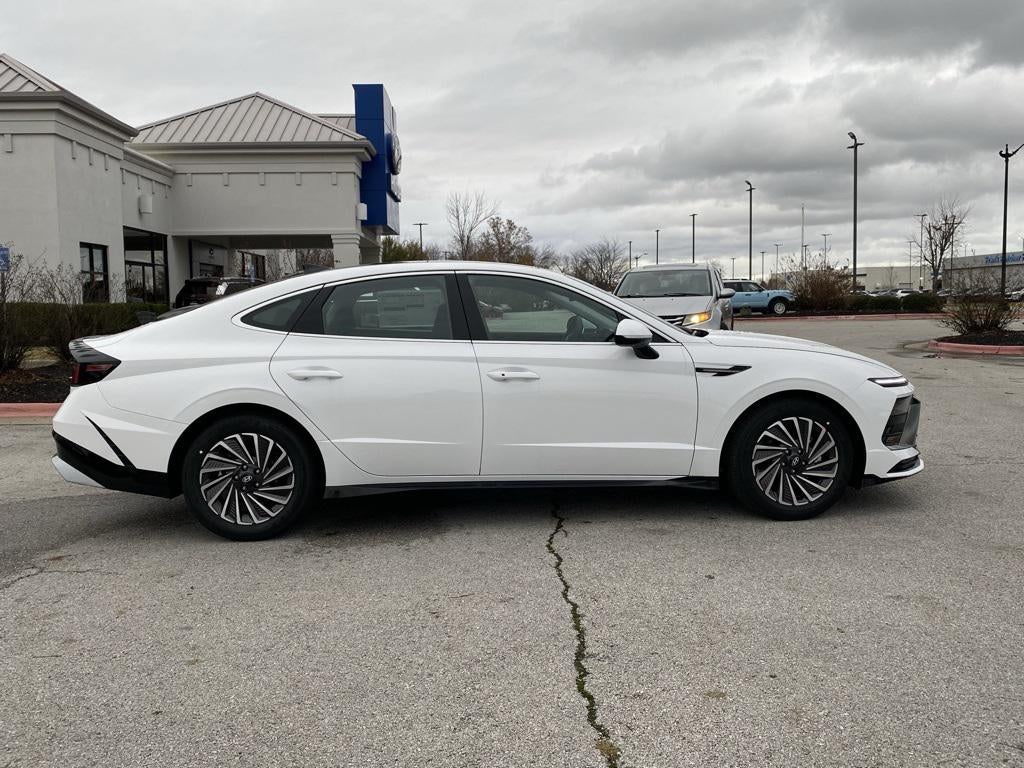 2026 Hyundai SONATA HYBRID SEL