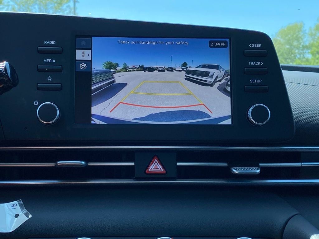 2026 Hyundai ELANTRA SE