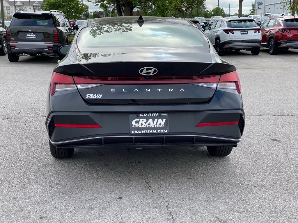 2026 Hyundai ELANTRA SE