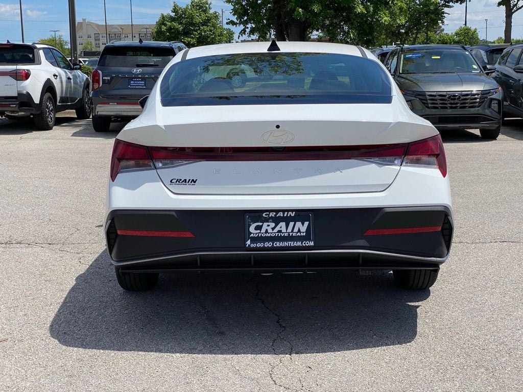 2026 Hyundai ELANTRA SE