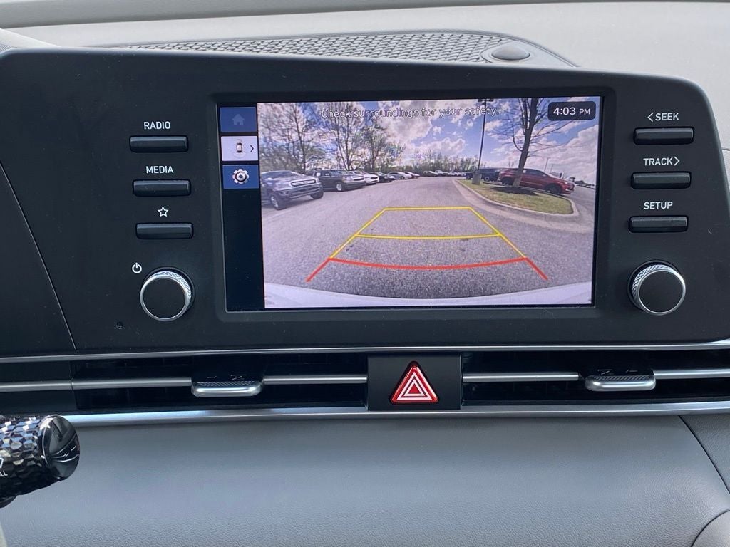 2024 Hyundai ELANTRA SE