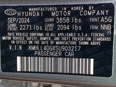 2025 Hyundai ELANTRA SE