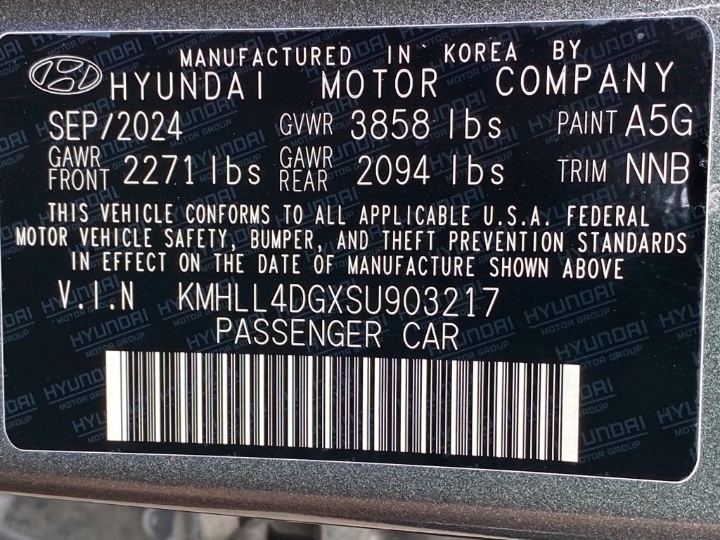 2025 Hyundai ELANTRA SE