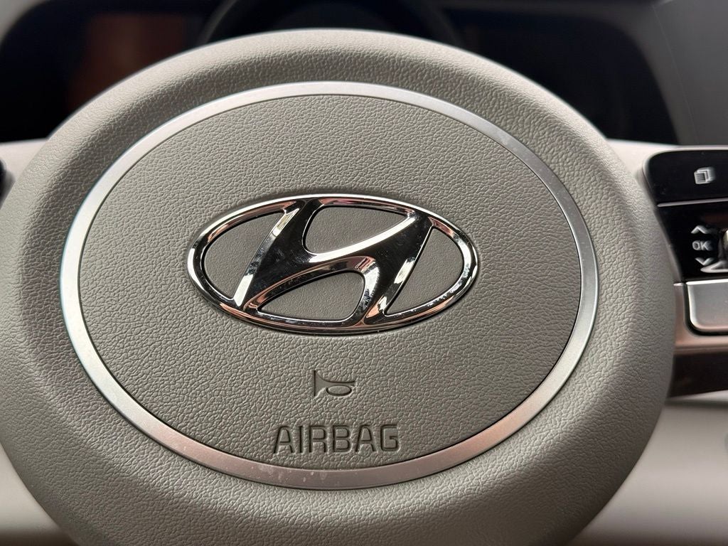 2023 Hyundai ELANTRA SEL Fluid Metal