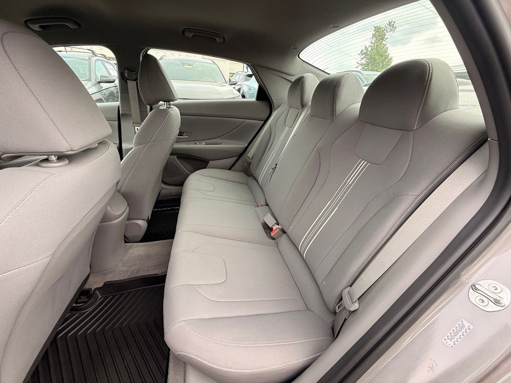2023 Hyundai ELANTRA SEL Fluid Metal