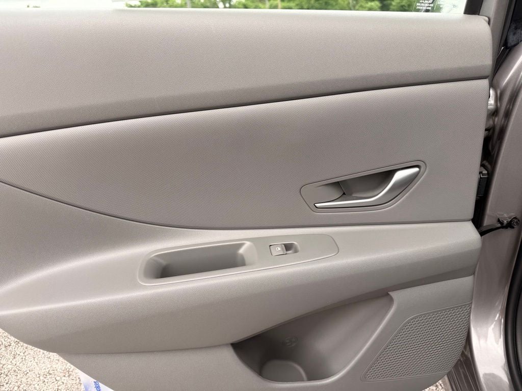 2023 Hyundai ELANTRA SEL Fluid Metal