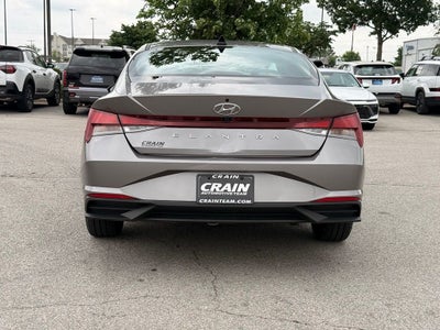 2023 Hyundai ELANTRA SEL Fluid Metal
