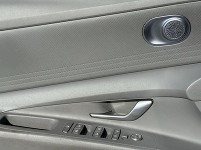 2024 Hyundai ELANTRA SEL ONE OWNER CAR FAX