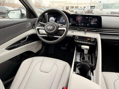 2025 Hyundai ELANTRA Limited