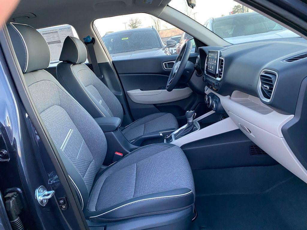 2026 Hyundai VENUE SEL W/Two-Tone Roof