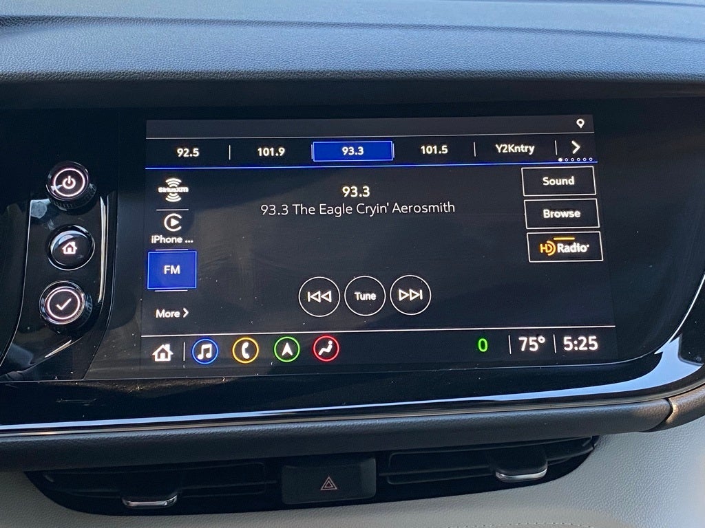 2022 Buick Envision Avenir FWD / TECH PKG / MOONROOF / CLEAN CARFAX