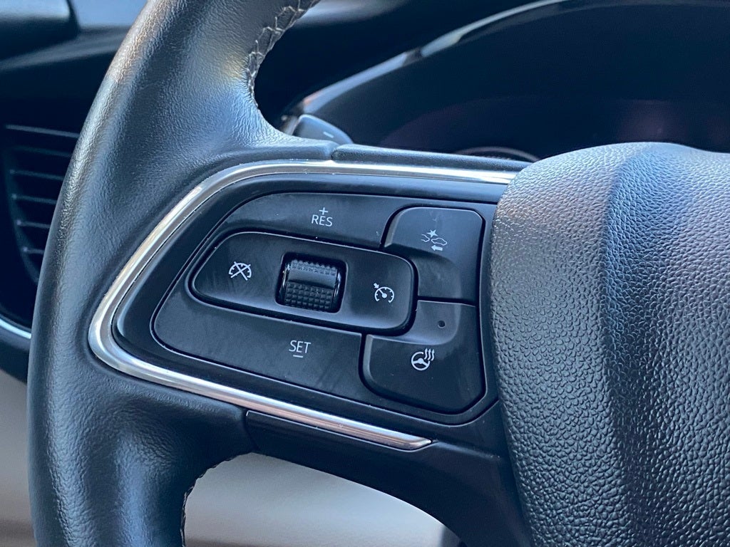 2022 Buick Envision Avenir FWD / TECH PKG / MOONROOF / CLEAN CARFAX