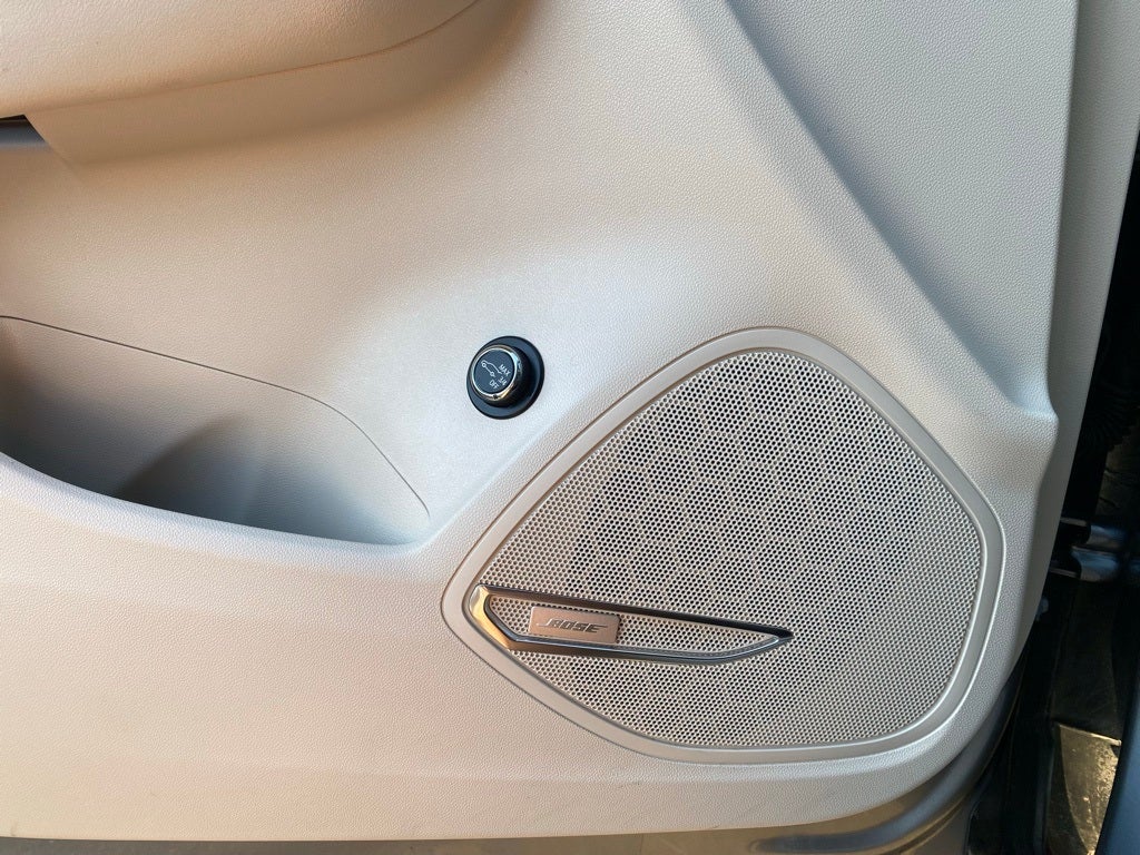 2022 Buick Envision Avenir FWD / TECH PKG / MOONROOF / CLEAN CARFAX