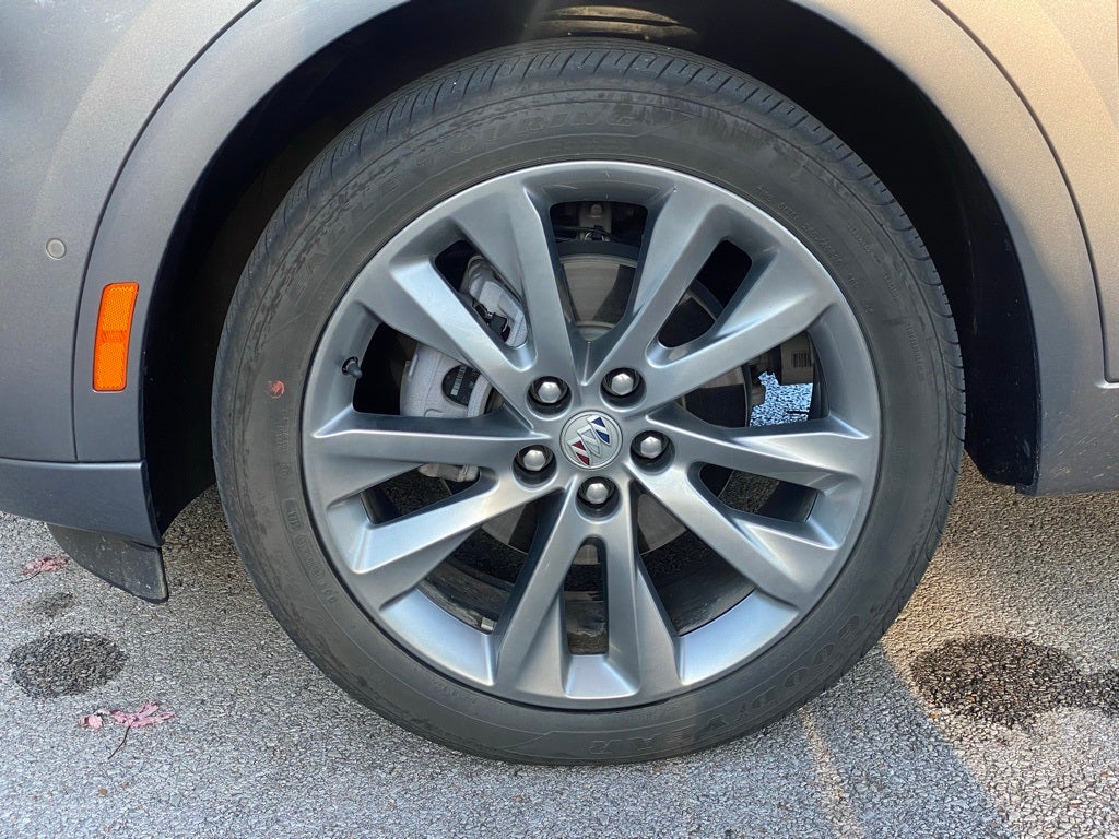 2022 Buick Envision Avenir FWD / TECH PKG / MOONROOF / CLEAN CARFAX