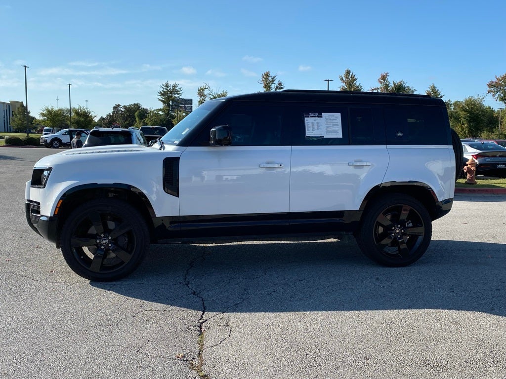 2023 Land Rover Defender 110 X-Dynamic SE