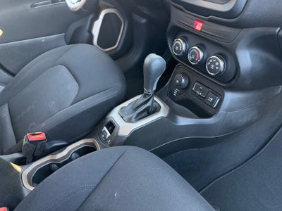 2017 Jeep Renegade Latitude SUPER CLEAN