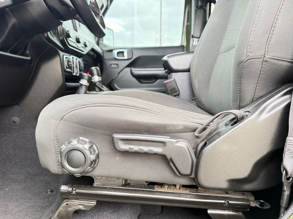 2022 Jeep Gladiator Sport LIFTED, SHAVED FENDERS