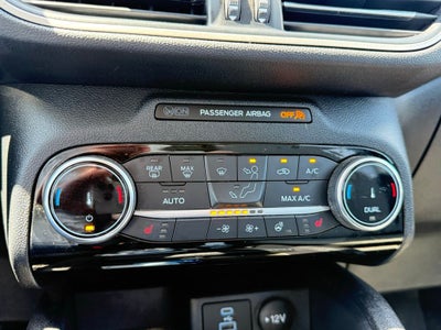 2022 Ford Escape Hybrid SE