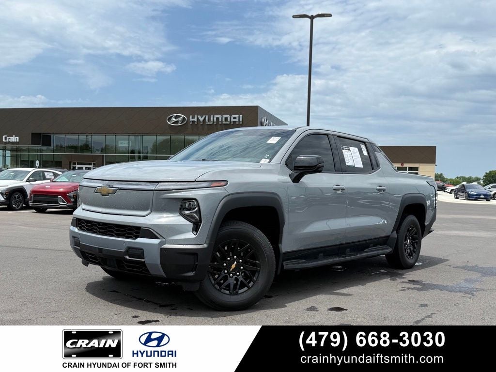 2025 Chevrolet Silverado EV LT
