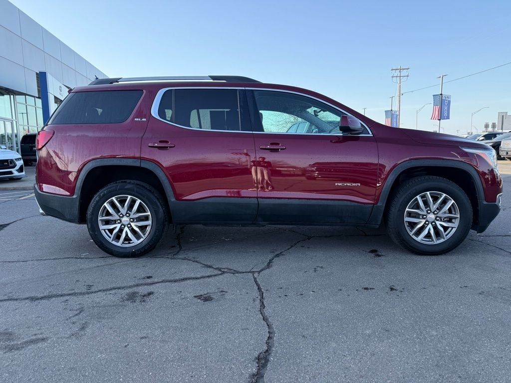 2017 GMC Acadia SLE-2