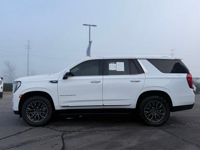 2022 GMC Yukon SLT moon roof/capt seats