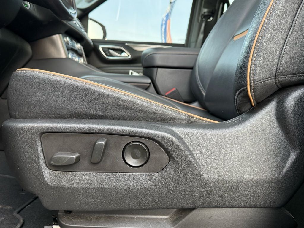 2023 GMC Yukon AT4 TECH PACK,PANO ROOF