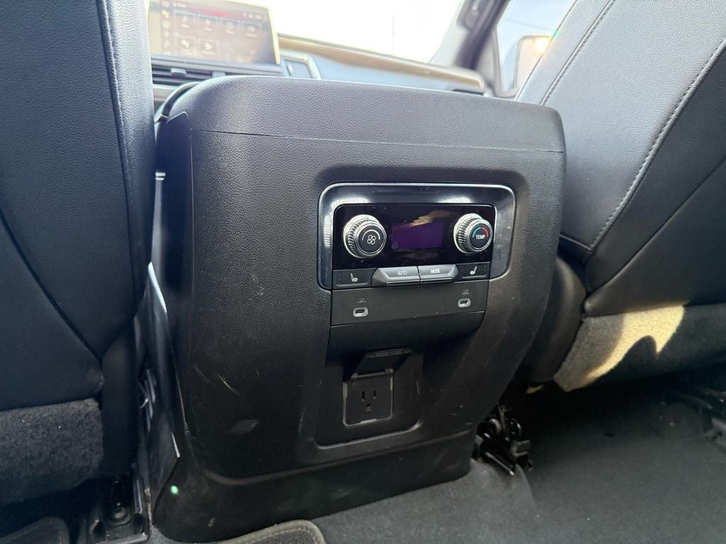 2023 GMC Yukon AT4 TECH PACK,PANO ROOF