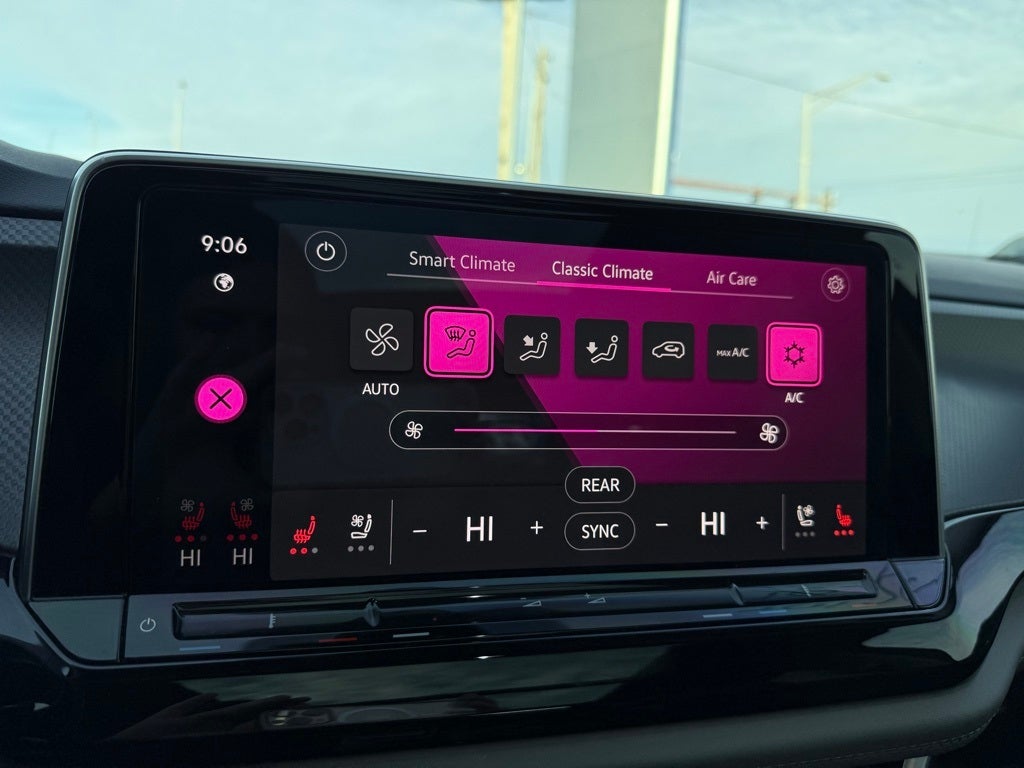 2024 Volkswagen Atlas 2.0T Peak Edition SE w/Technology lifted, wheels, tires