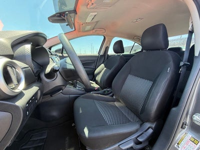 2021 Nissan Versa 1.6 S