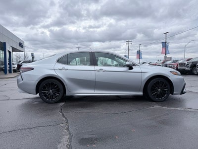 2024 Toyota Camry SE