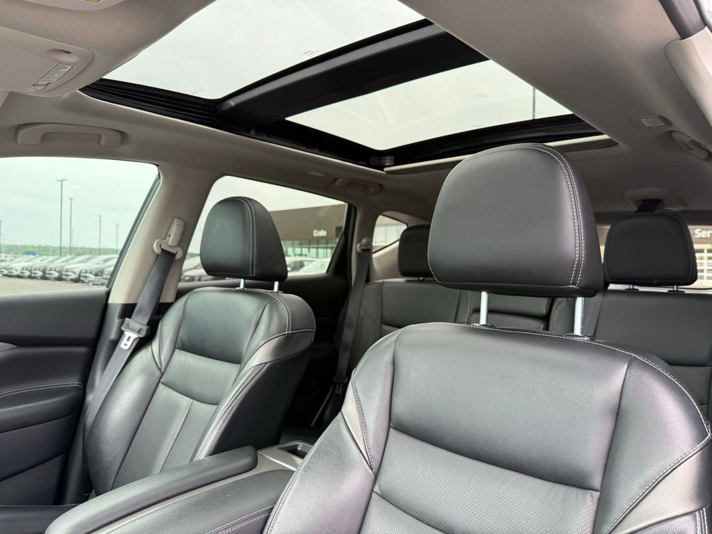 2022 Nissan Murano SL Moonroof Package