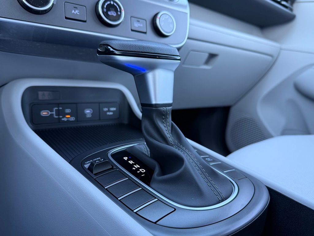 2026 Hyundai KONA SE FWD