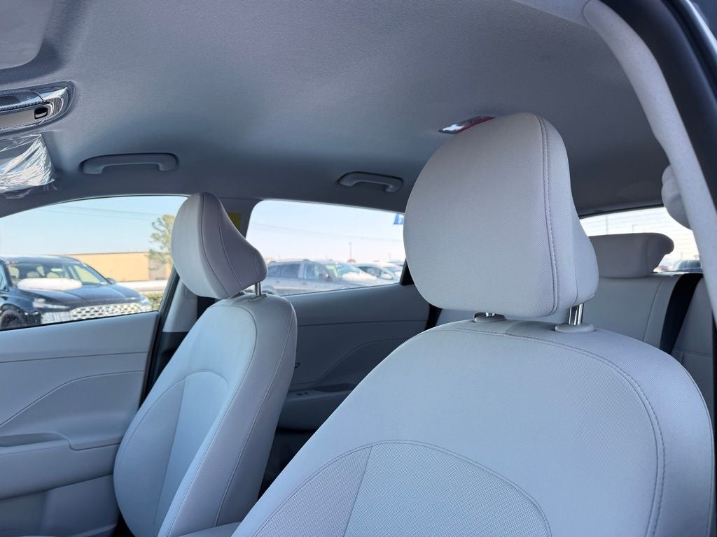 2026 Hyundai KONA SE FWD