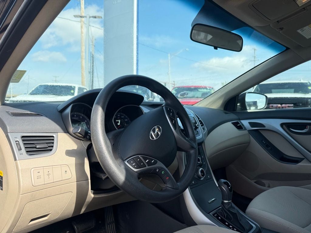 2014 Hyundai ELANTRA SE