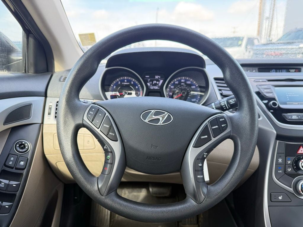 2014 Hyundai ELANTRA SE