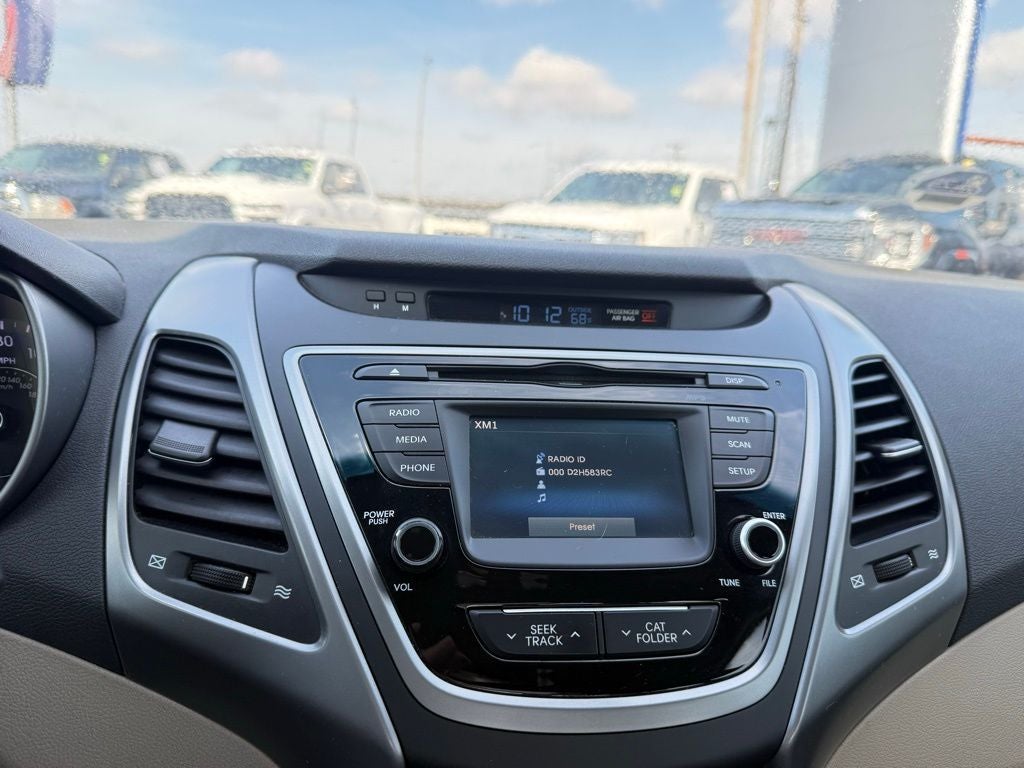 2014 Hyundai ELANTRA SE