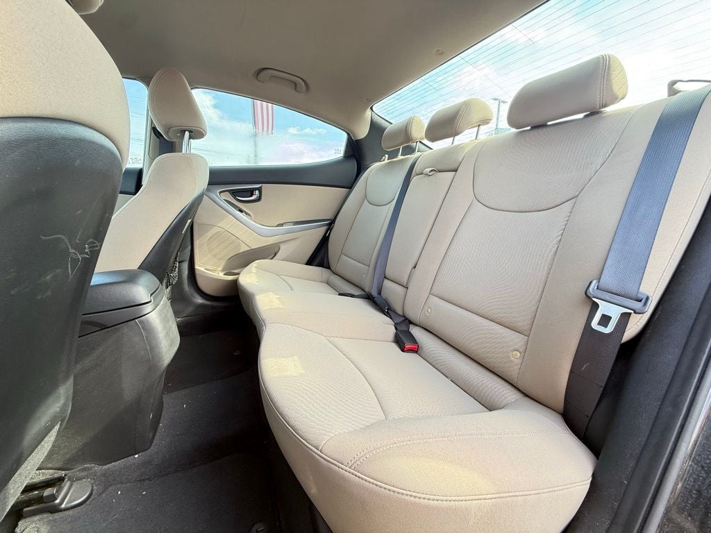 2014 Hyundai ELANTRA SE