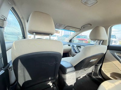 2014 Hyundai ELANTRA SE