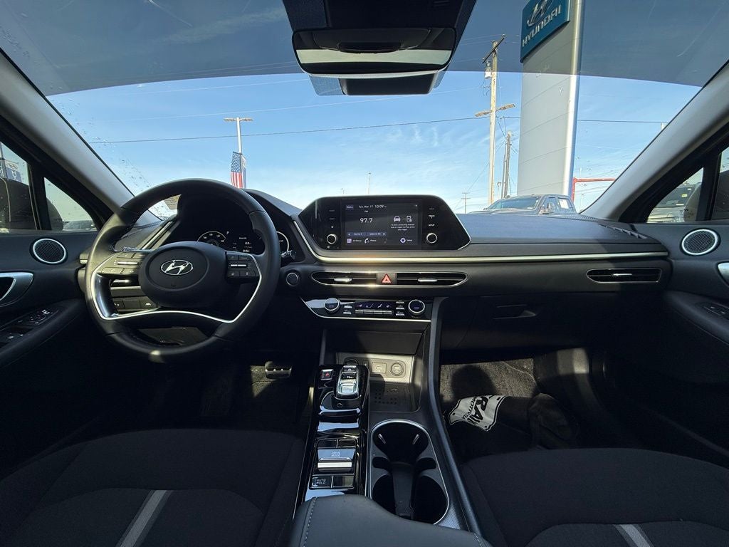 2022 Hyundai SONATA SEL