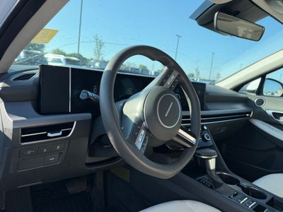2025 Hyundai SONATA SE