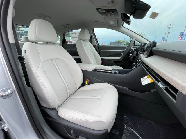 2025 Hyundai SONATA HYBRID SEL