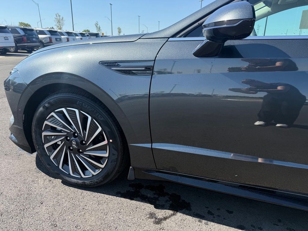 2026 Hyundai SONATA HYBRID Limited
